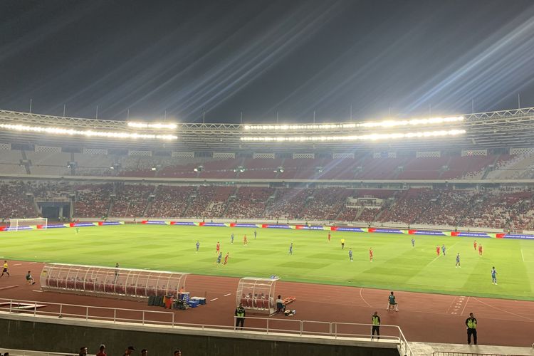 Suasana pertandingan timnas Indonesia vs Brunei Darussalam dalam leg pertama Kualifikasi Piala Dunia 2026 di Stadion Utama Gelora Bung Karno (SUGBK), Jakarta, pada Kamis (12/10/2023) malam WIB.