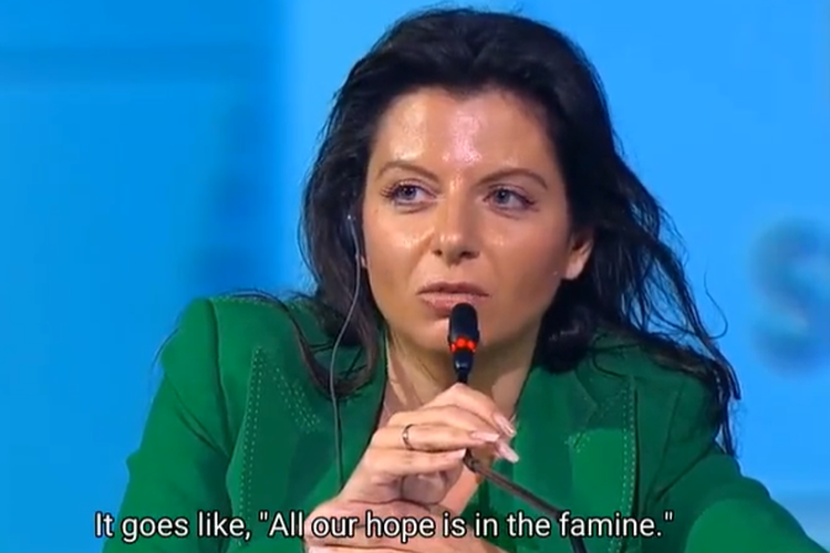 Tangkap layar Margarita Simonyan, pemimpin redaksi media yang dikendalikan pemerintah Rusia, RT, membuat pernyataan tersebut selama Forum Ekonomi Internasional St Petersburg, Juni 2022.
