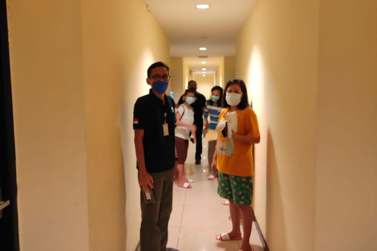 Inspeksi mendadak (sidak) yang dilakukan Tim Satuan Tugas (Satgas) Perlindungan Pekerja Migran Indonesia (PPMI) Kemenaker di Hotel Penuin, Kota Batam, Kepulauan Riau (Kepri), Senin (16/8/2021).