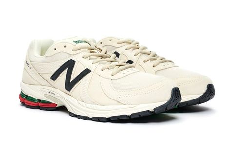 New Balance 860 Hadir Kembali dengan Dua Kombinasi Warna