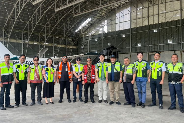 Otorita IKN bersama Kementerian Perhubungan (Kemenhub) melakukan survei lokasi proof of concept (PoC) mobilitas udara perkotaan di Bandara Sultan Aji Muhammad Sulaiman Sepinggan Balikpapan dan Bandara Aji Pangeran Tumenggung (APT) Pranoto Samarinda, pada Senin (05/02/2024) dan Selasa (06/02/2024).