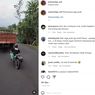 Kawasaki Ninja Jatuh Disambar Ban Truk yang Copot