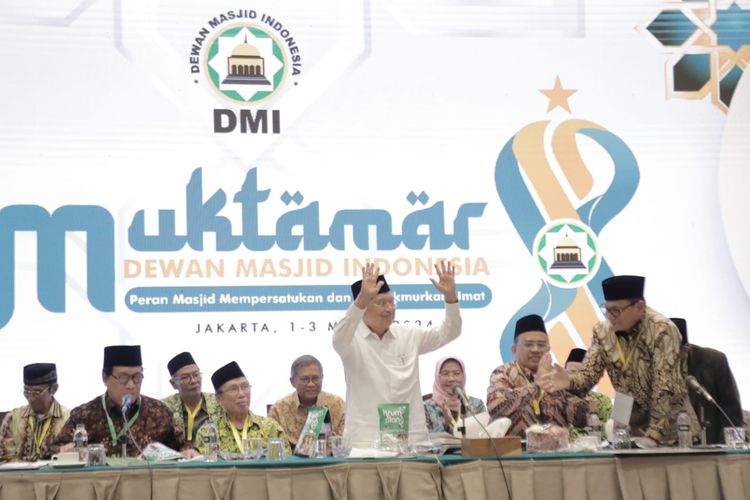 Wakil Presiden (Wapres) RI ke-10 dan ke-12 Jusuf Kalla (JK) kembali terpilih sebagai ketua Umum Dewan Masjid Indonesia (DMI) untuk periode 2024-2029 dalam Muktamar DMI ke-VIII di Hotel Sultan pada Sabtu (2/2/2024).