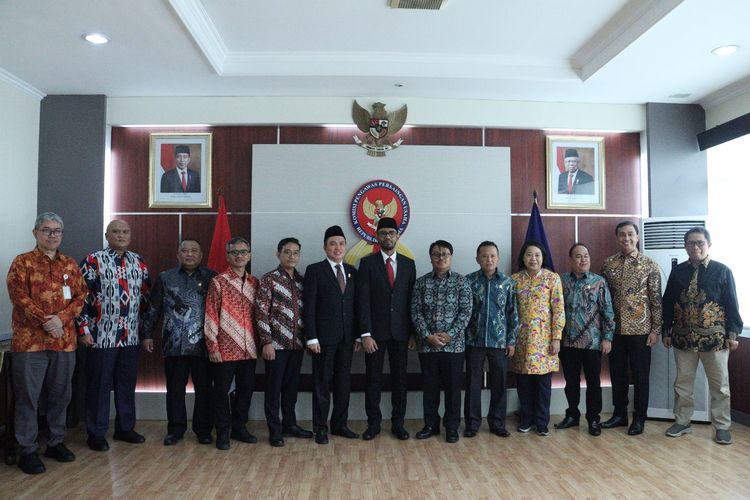 Suasana Kantor KPPU Usai Penandatanganan Perpres 200/2024 di Kantor KPPU di Jakarta, Kamis (12/9/2024). 