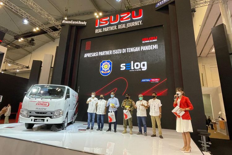 Isuzu memberikan apresiasi kepada partner GIIAS 2021