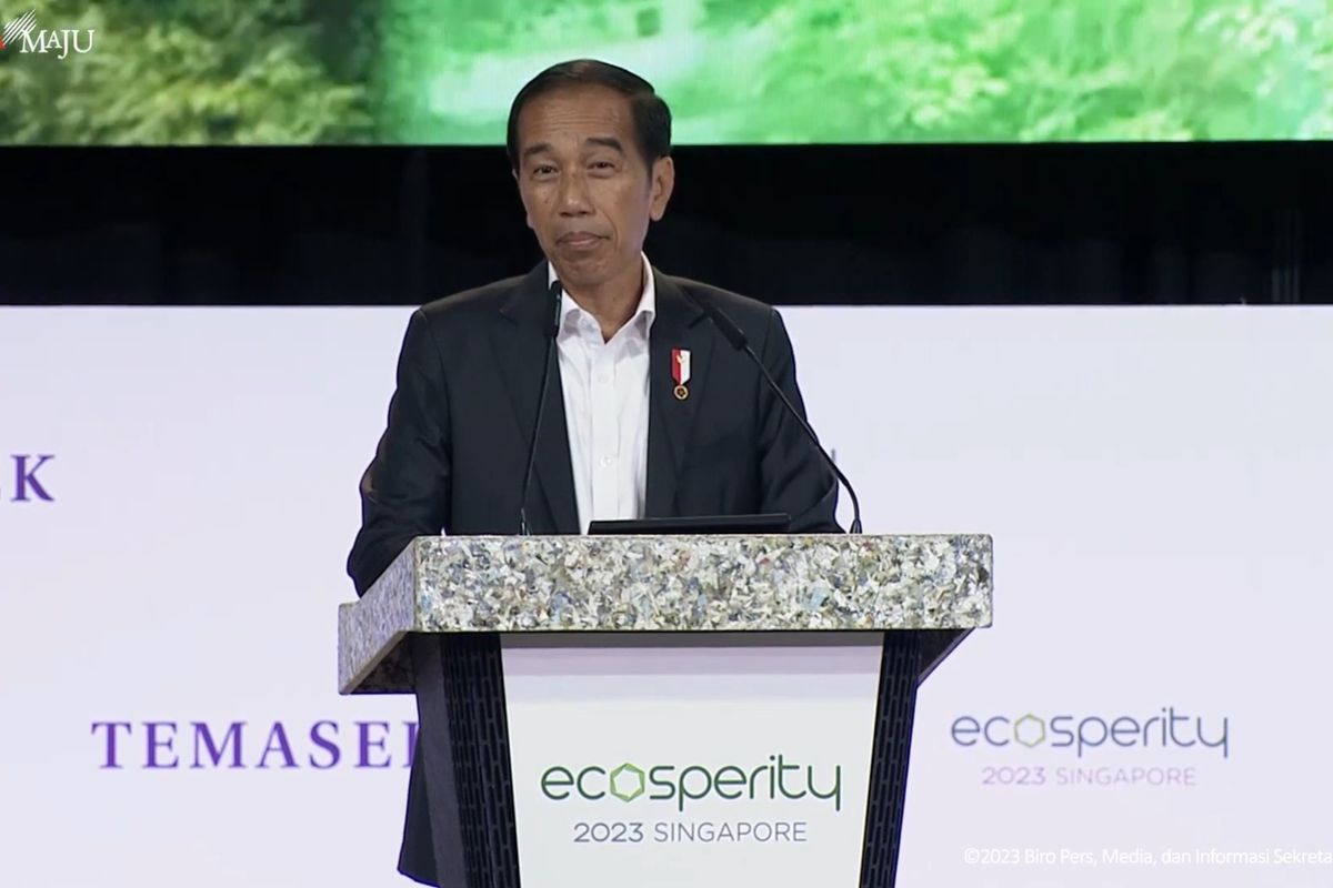 Presiden Joko Widodo berpidato dalam acara Ecosperity Week di Singapura, Rabu (7/6/2023).