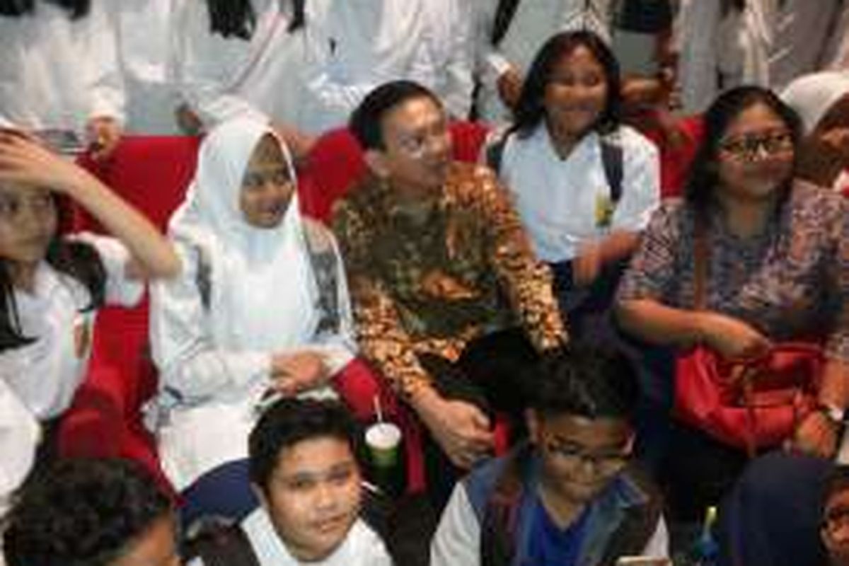 Gubernur DKI Jakarta Basuki Tjahaja Purnama usai mengadakan nonton film 