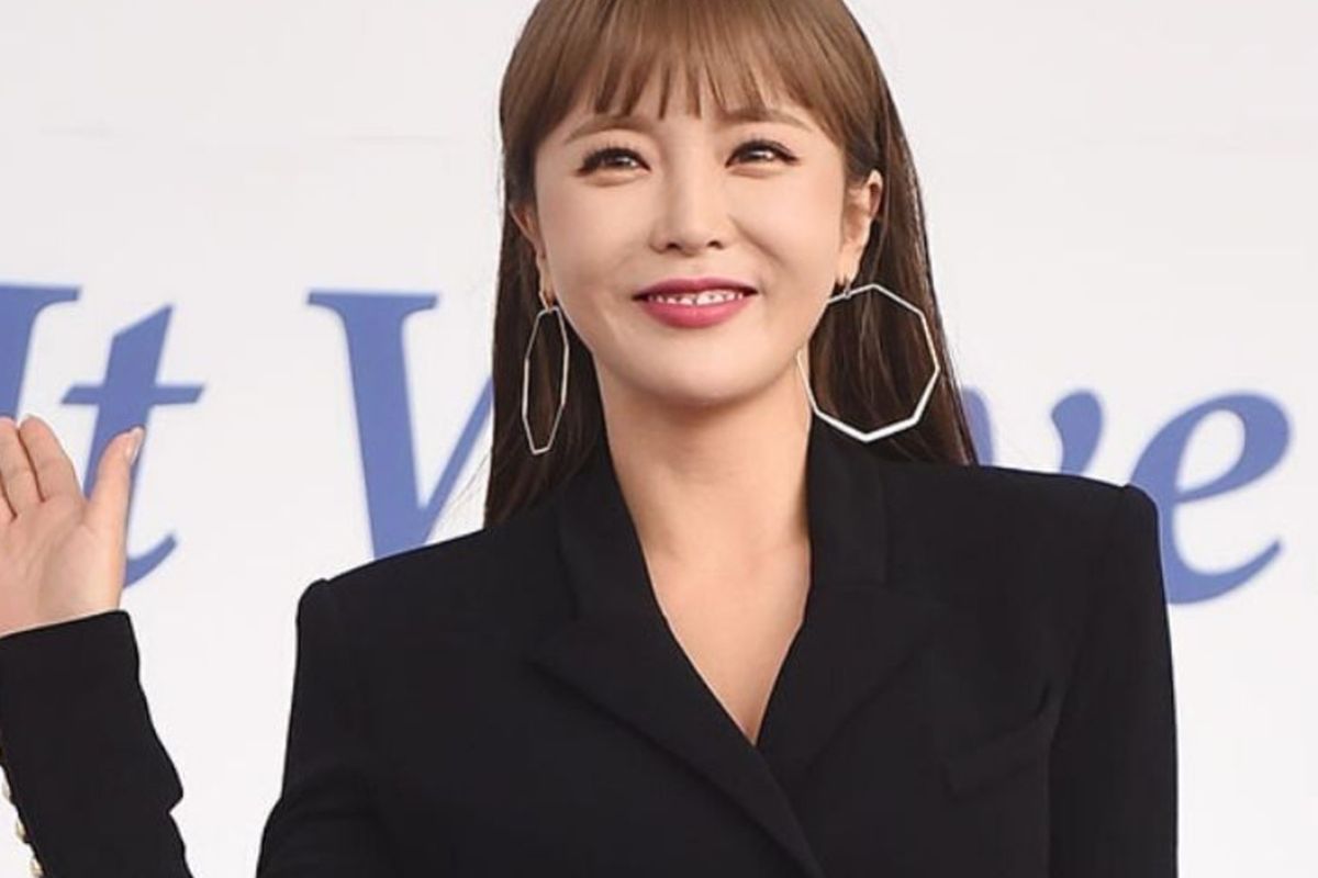 Artis Korea Selatan, Hong Jin Young.