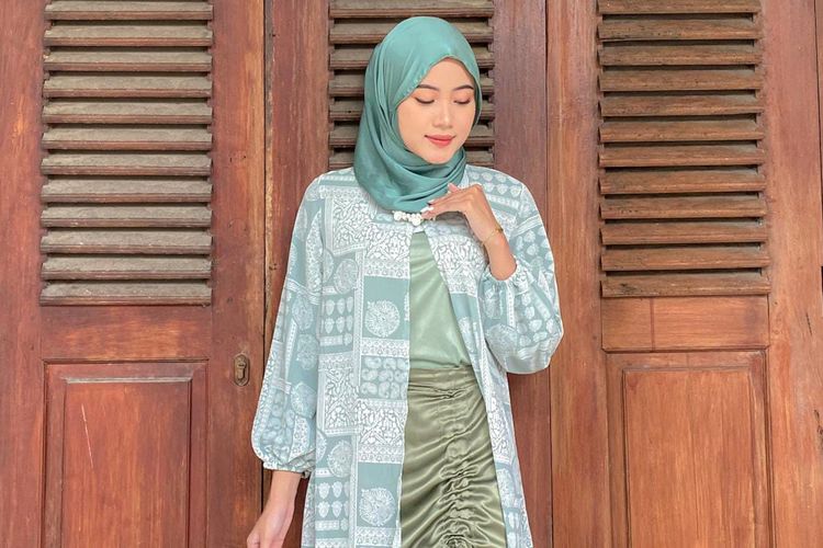 Content Creator Lifestyle asal Semarang, Fitriami Cintika Wirawatika Dima, berdandan ala Korean Looks, Minggu (16/4/2023).