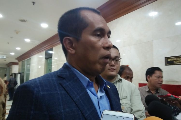 Ketua Komisi I DPR RI Abdul Kharis Almasyhari 