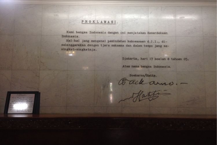 Teks Proklamasai yang akan menghiasi ruang panji Museum Satria Mandala meggambarkan nilai-nilai tinggi kebangsaan yaitu kemerdekaan. Ruang panji-panji ini menjadi jantung dari Museum Satria Mandala, Jakarta, Selasa (4/10/2017)