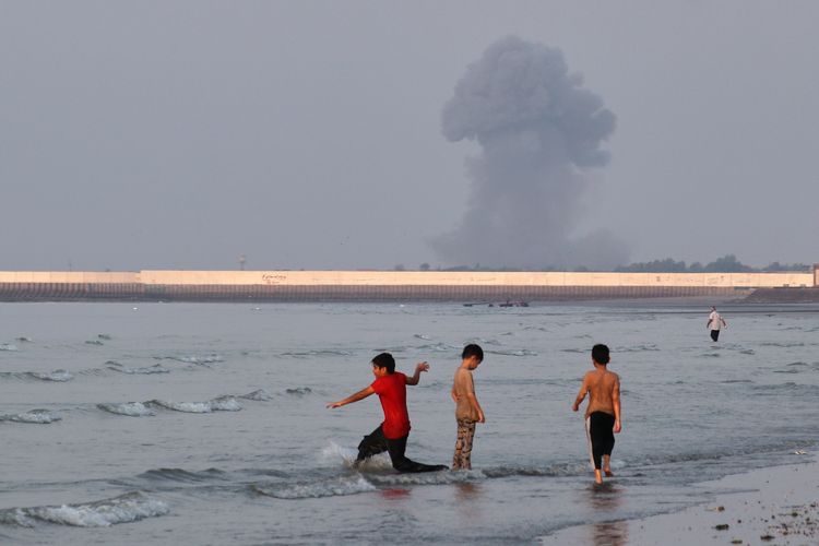 AS Serang Iran, Teheran Balas Hantam Kapal Tanker UEA dan Bahrain, 1 Pelaut Tewas