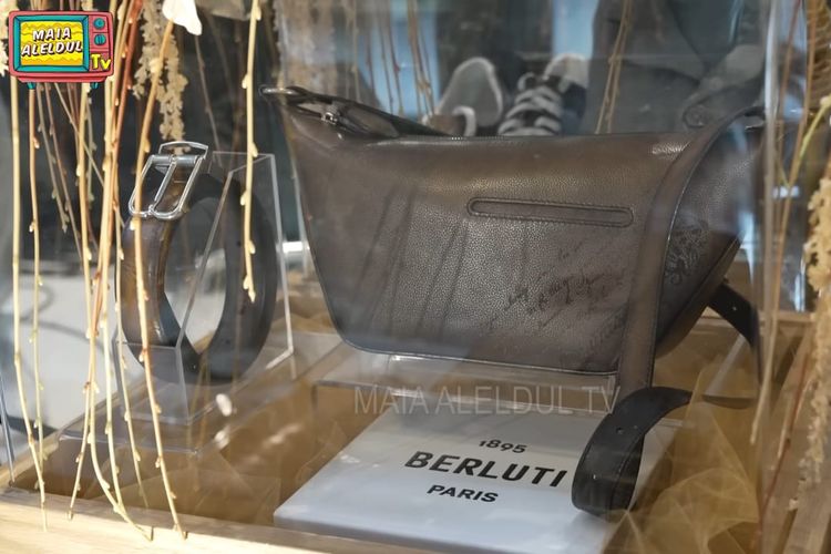 Seserahan lamaran El Rumi dan Syifa Hadju.