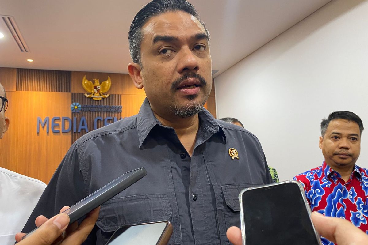 Menteri Usaha Mikro Kecil dan Menengah (UMKM), Maman Abdurrahman, menjelaskan soal tarif impor Trump terhadap UMKM, Jumat (18/7/2025). 