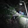 Angin Kencang Sebabkan Dua Pohon Tumbang di Kota Bekasi