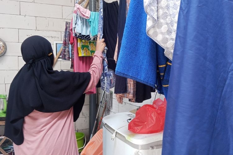 Panas Ekstrem di Semarang, Warga Pilih Jemur Pakaian di Dalam Rumah