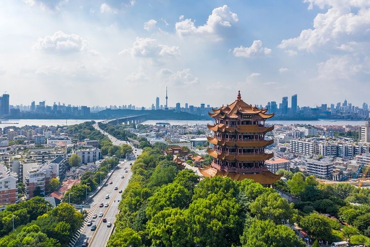 Ilustrasi Wuhan - Sebuah pagoda di Kota Wuhan yang terletak dekat dengan Sungai Yangtze.