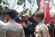 Demo, Buruh di Bali Tuntut UMR Disamakan dengan DKI Jakarta