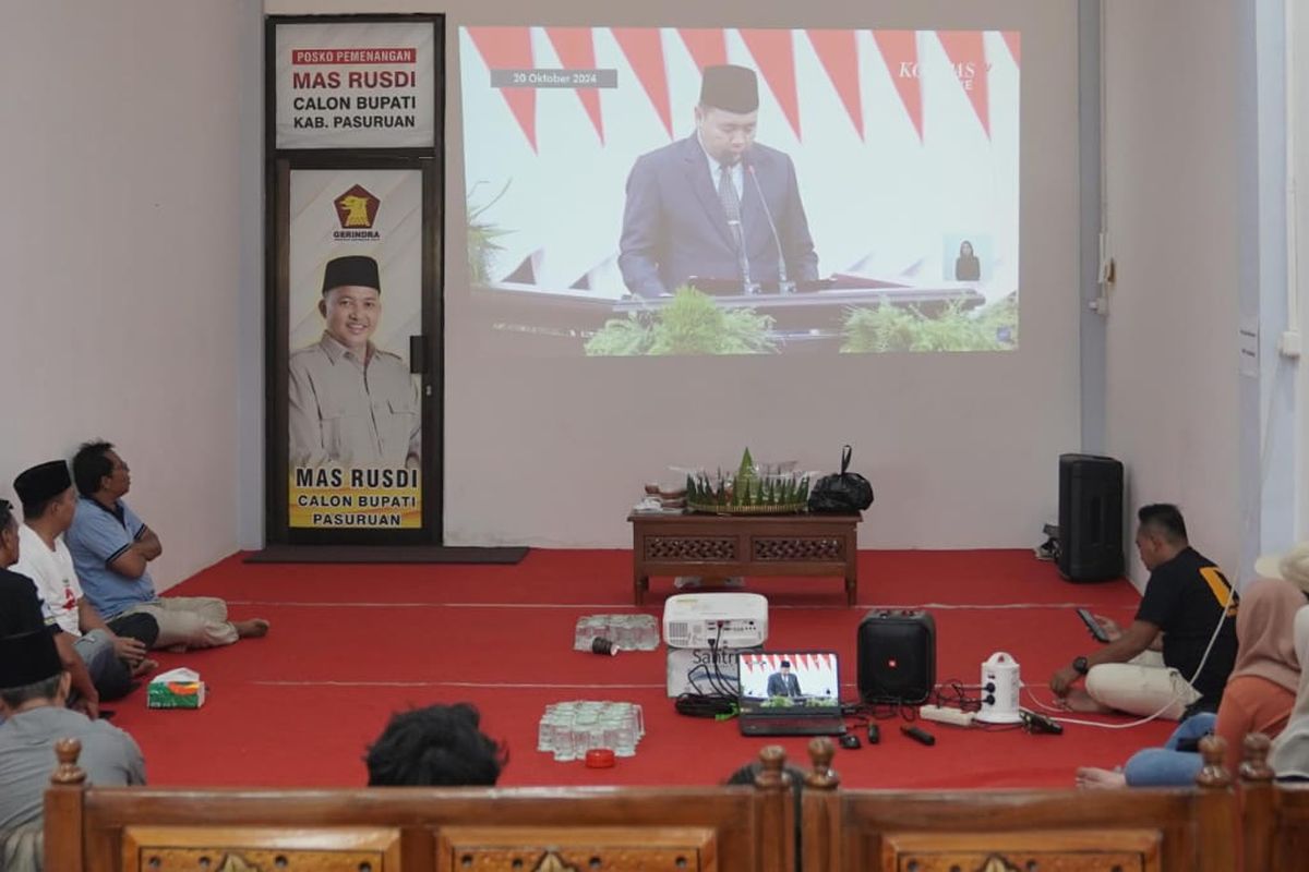 Paslon Bupati Pasuruan Rusdi - Shobih menggelar nonton bersama pelantikan Presiden - Wakil Presiden terpilih Prabowo Subianto - Gibran Rakabuming Raka di Kantor DPC Gerindra Kabupaten Pasuruan, Minggu (20/10/2024) 