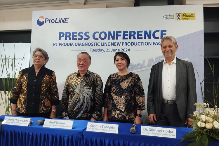 konferensi pers pabrik kedua PT Prodia Diagnostic Line (Proline) 
