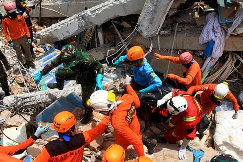 Jenazah Warga Negara Korea Selatan Ditemukan di Reruntuhan Hotel Roa Roa