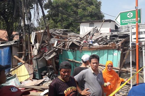 3 Bangunan Rusak Tertimpa Crane di Kemayoran