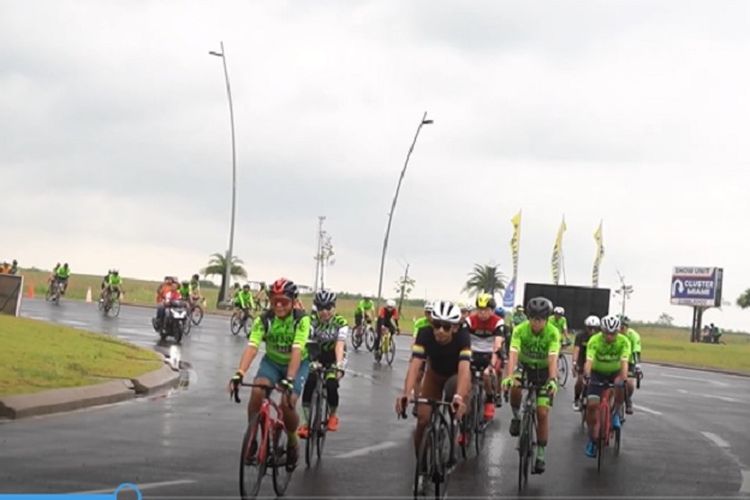 Road to GFNY Bali - IFG Life 2023, para pencinta road bike gelar group ride di Pantai Indah Kapuk (PIK) 2 Jakarta.