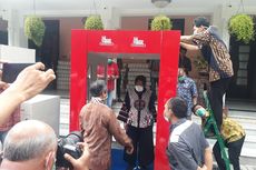 Risma Terima Pesanan Bilik Sterilisasi dari IT Telkom Surabaya, akan Disebar untuk Cegah Covid-19