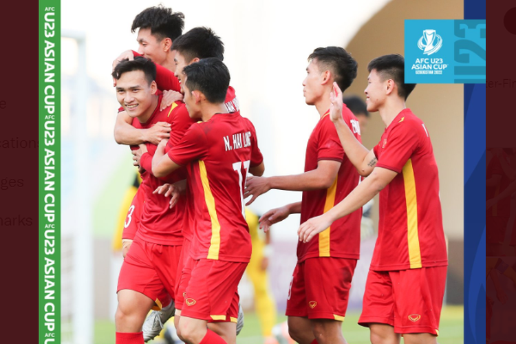 Tangkapan layar Twitter @afcasiancup yang memuat momen ketika skuad timnas U23 Vietnam merayakan gol ke gawang Malaysia dalam laga terakhir Grup C Piala Asia U23 2022 di Stadion Lokomotiv, Tashkent, Uzbekistan, pada Rabu (8/6/2022).