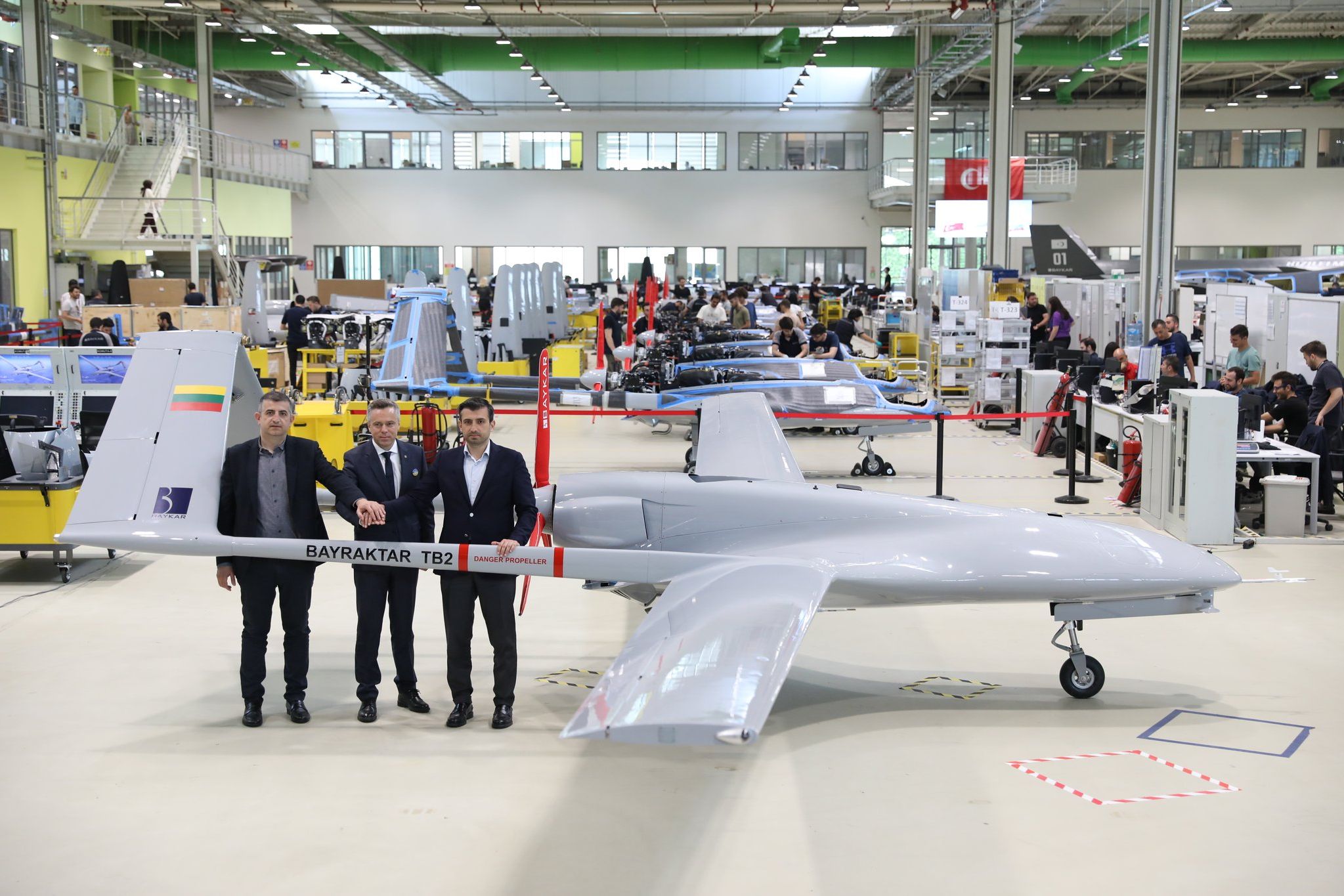 Lituania Bakal Pasok 3.000 Drone Tempur ke Ukraina