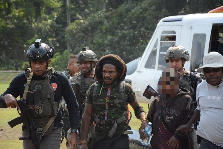 Kabur dari Kelompok Bersenjata, 1 Korban Penculikan di Mimika Dievakuasi