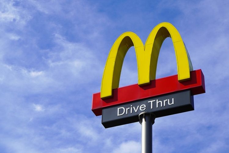 Ilustrasi McDonald's drive-thru.