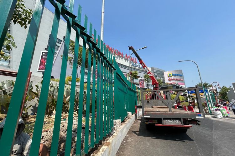  Menko Polkam: Pemasangan Pagar Mal Tidak Terkait Antisipasi Gelombang Massa