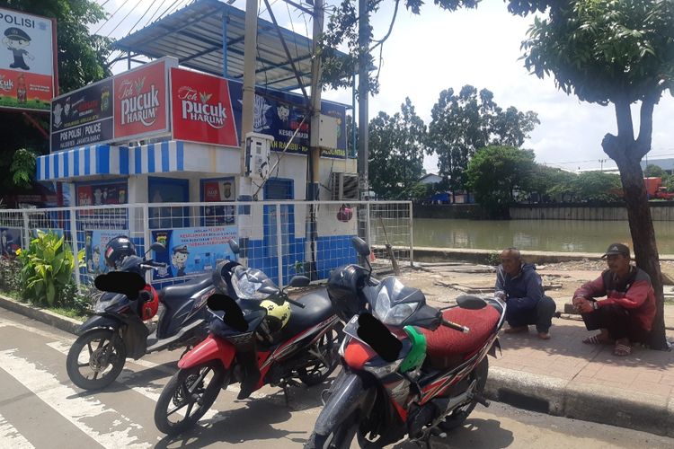 Ojek pangkalan di Terminal Kalideres, Jakarta Barat, Sabtu (22/2/2020)