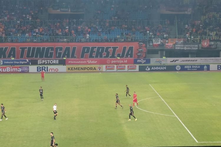 Suasana pertandingan pekan ketiga Liga 1 2023-2024 antara Persija vs Bhayangkara FC di Stadion Patriot Candrabhaga, Bekasi, Minggu (16/7/2023).