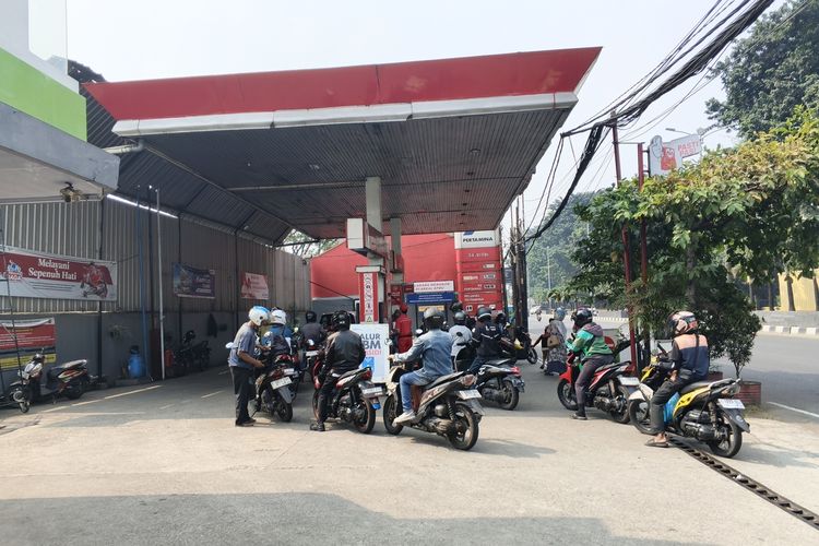 Gaji Tak Naik tapi BBM Melonjak, Warga Bogor Cemas Kebutuhan Tak Cukup
