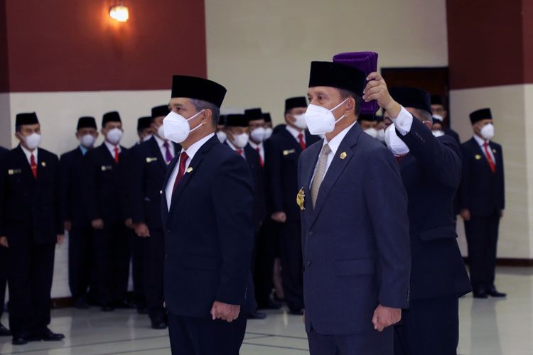 Gubernur Lembaga Ketahanan Nasional (Lemhannas) Andi Widjajanto melantik Wakil Gubernur Lemhannas Mayjen Mohamad Sabrar Fadhilah menggantikan Marsdya TNI Wieko Syofyan di Jakarta, Rabu (27/4/2022).