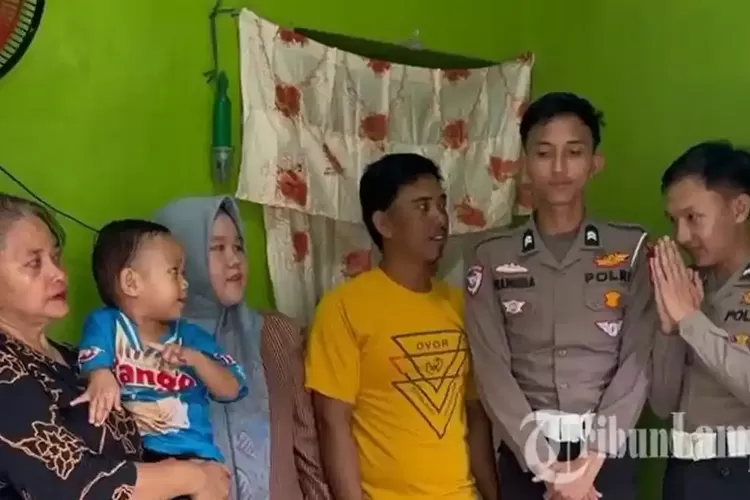 Aksi Heroik Polisi Lampung Terjun ke Rawa demi Selamatkan Balita yang Nyaris Tenggelam