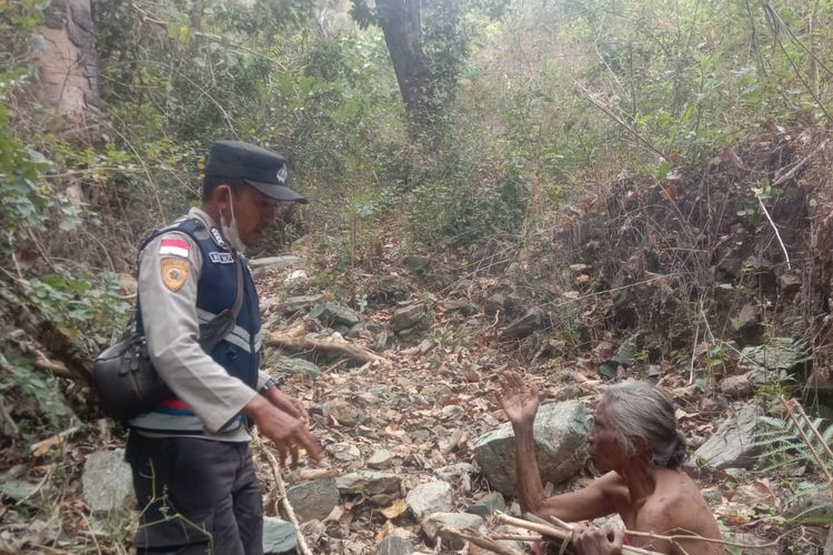 Bripka Andi temukan nenek yang hilang di hutan