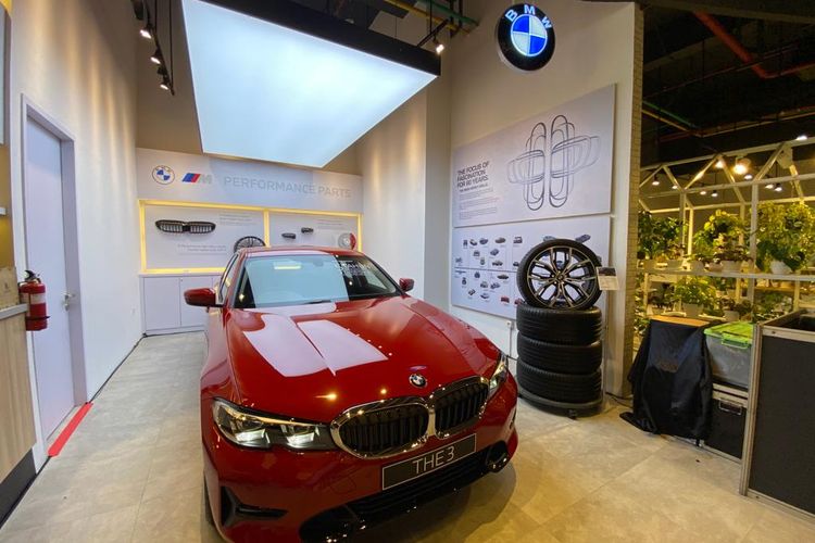 BMW Studio Tanjung Barat