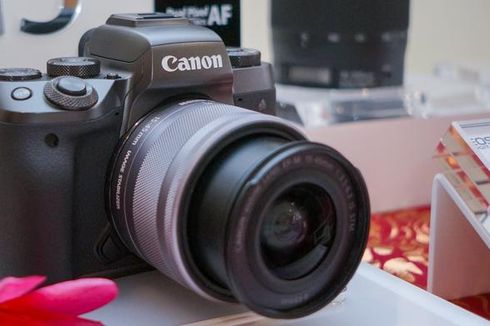 Kesan Pertama Menggenggam “Mirrorless” EOS M5