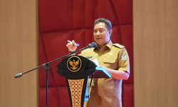 Buka Literasi Keamanan Siber Pemilu, Pj Gubernur Sulsel Harap Stakeholder Perkuat Proteksi Hoaks   