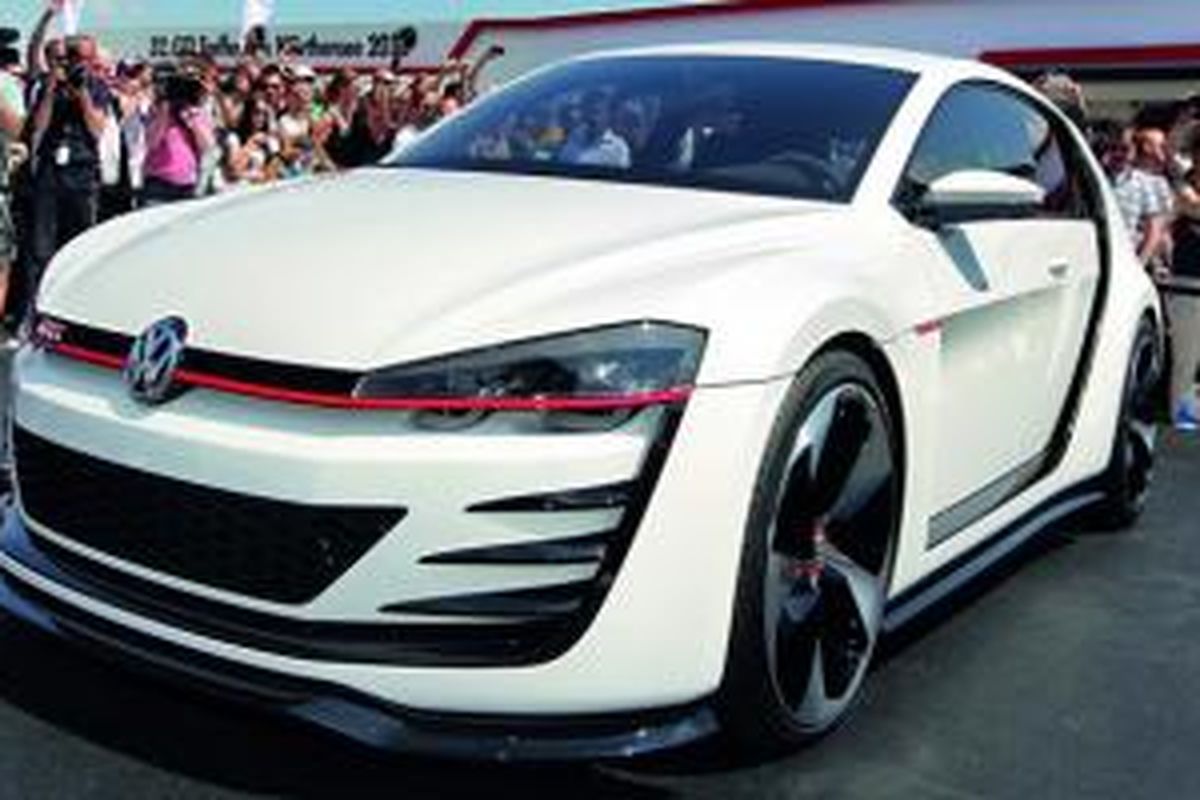 Prediksi tampilan baru VW Golf generasi kedelapan menyasar pada VW Design Vision GTI Concept.
