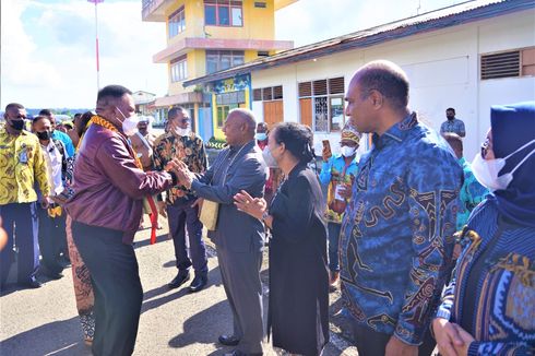 Jadi Penjabat Gubernur Papua Barat, Paulus Waterpau Puji Sambutan Masyarakat