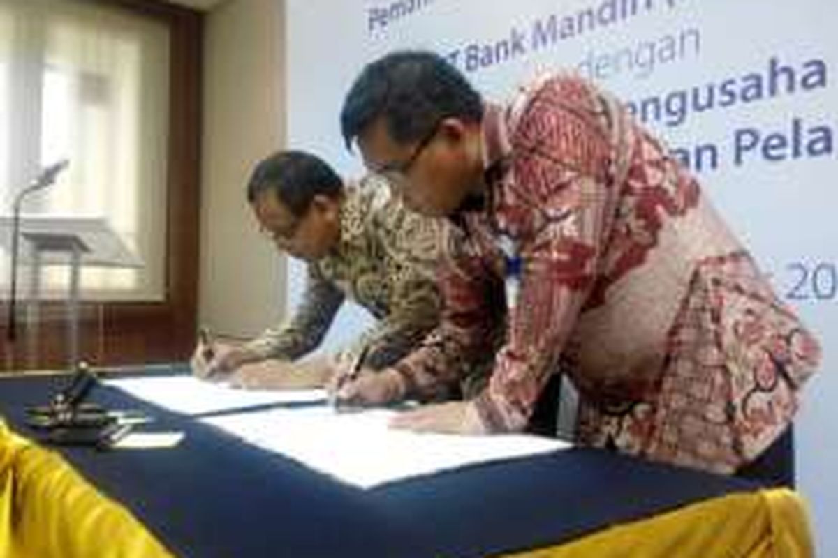 Penandatanganan kerja sama antara Bank Mandiri dengan BP Batam di Jakarta, Senin (28/11/2016).