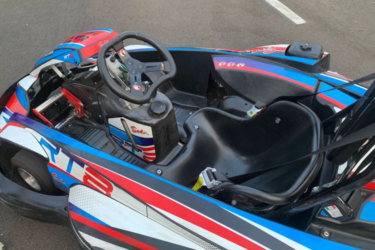 Gokart Avenue menawarkan mobil SODI Kart RT 8 yang dirakit langsung di Perancis. Mobil ini dilengkapi dengan fitur keamanan tambahan yang membantu melindungi pegokart saat balapan.