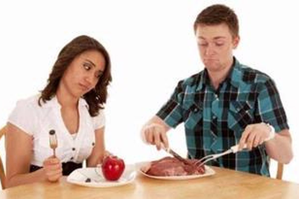 Daging merah itu secara umum dianggap sebagai makanan tradisional Amerika yang kuat, macho, dan mengencangkan otot bisep.