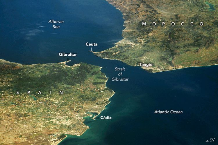 Selat Gibraltar di antara negara Spanyol dan Maroko.