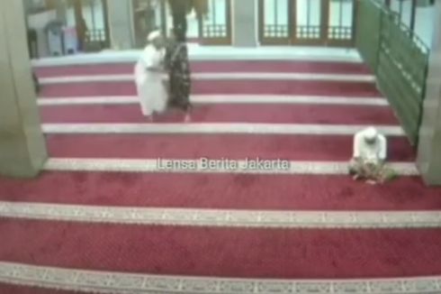 Diduga ODGJ, Seorang Perempuan Bawa Senjata Tajam Masuk Masjid di Pesanggrahan