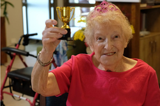 Kiat Umur Panjang Perempuan 106 Tahun, Kuncinya Hidup Bahagia